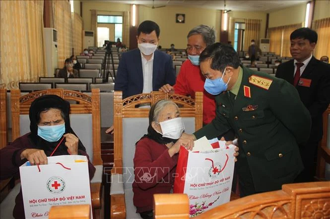 Phó Chủ tịch Quốc hội Đỗ Bá Tỵ thăm và chúc Tết tại tỉnh Phú Thọ