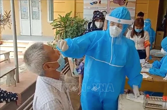 Dịch COVID-19: Bộ Y tế thông tin kết quả giải trình tự gene các chùm ca bệnh