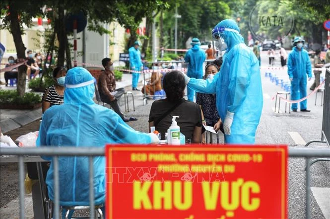 Dịch COVID-19: Ngày 21/8 ghi nhận 11.321 ca nhiễm mới, Bình Dương và Thành phố Hồ Chí Minh đều có số nhiễm tăng