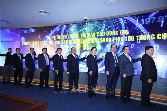Thủ tướng Nguyễn Xuân Phúc: Phát triển Chính phủ số, đẩy lùi tham nhũng, lãng phí