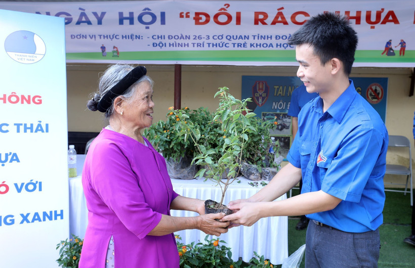 Tuổi trẻ xứ Lạng chung tay xây dựng nông thôn mới