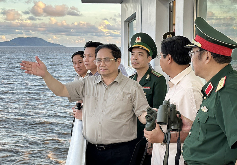 Thủ tướng Phạm Minh Chính: Cấp bách bảo vệ tính mạng, tài sản của người dân vùng sạt lở Đồng bằng sông Cửu Long