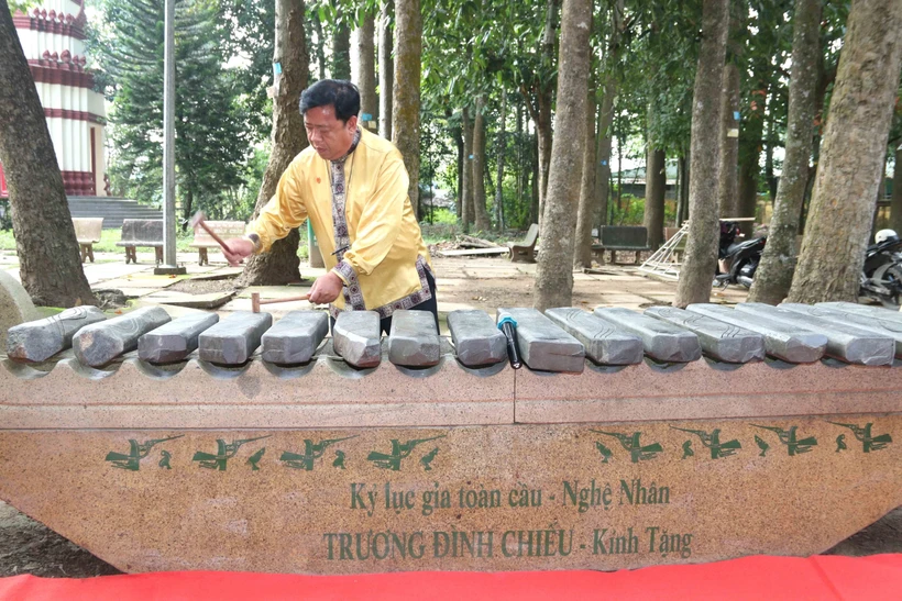  Làm phong phú kho tàng di sản văn hóa vật thể và phi vật thể của Trà Vinh