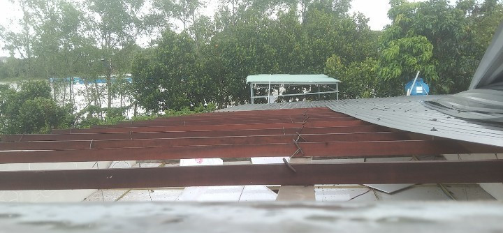 Bến Tre khẩn trương khắc phục hậu quả lốc xoáy, ổn định đời sống người dân