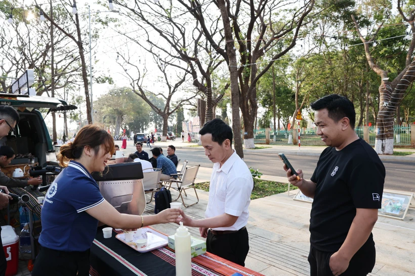 Lễ hội cà phê Buôn Ma Thuột: Ngày hội cà phê miễn phí