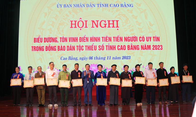 Cao Bằng biểu dương 150 điển hình tiên tiến, người có uy tín tiêu biểu