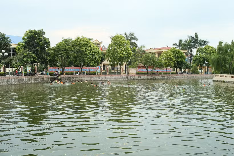 Thành quả xây dựng nông thôn mới trong những năm qua đã tạo nên những miền quê Hà Nội đáng sống.