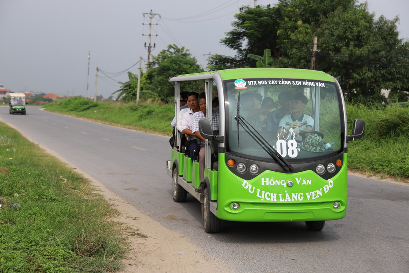 Hồng Vân là một vùng đất giàu truyền thống văn hóa, lịch sử cách mạng, thuộc vùng ven đô, có không gian xanh trải rộng từ mỗi gia đình đến từng thôn xóm. Với những thuận lợi đó, xã Hồng Vân, huyện Thường Tín (Hà Nội) chủ trương xây dựng nông thôn mới kiểu