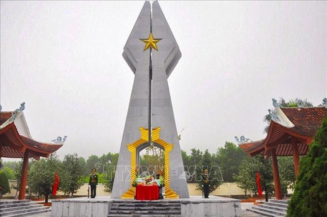 Đài Tưởng niệm các Anh hùng, Liệt sỹ Pò Hèn tại xã Hải Sơn, thành phố Móng Cái, tỉnh Quảng Ninh. Ảnh: Trung Nguyên - TTXVN