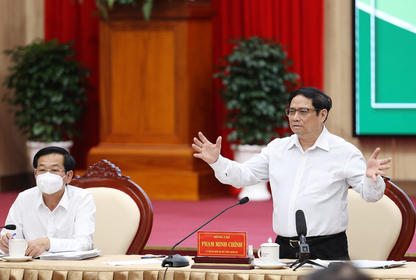 Tại Hội nghị, Thủ tướng Chính phủ Phạm Minh Chính yêu cầu các đại biểu thảo luận, chỉ ra được tiềm năng khác biệt, cơ hội nổi trội, lợi thế cạnh tranh của vùng Đồng bằng sông Cửu Long. Ảnh: Dương Giang - TTXVN