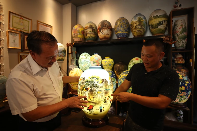 OCOP chắp cánh thương hiệu gốm sứ Bát Tràng