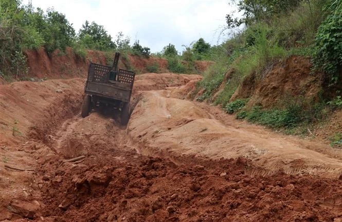 Gia Lai sớm gỡ nút thắt giao thông cho làng Đê Kôn