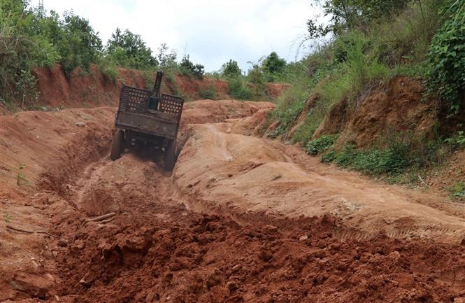 Gia Lai sớm gỡ nút thắt giao thông cho làng Đê Kôn
