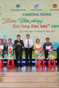 Biên giới vững vàng từ nghĩa tình quân dân