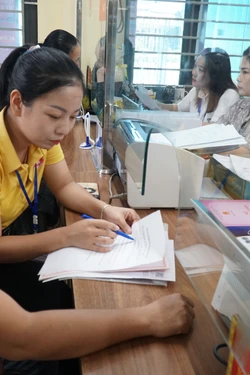 Cánh tay nối dài, giúp người dân vùng cao thụ hưởng lợi ích từ công nghệ số