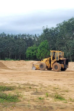 Gia Lai xuất hiện hàng loạt điểm tập kết vật liệu xây dựng tự phát, quy mô lớn