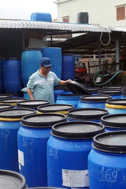 Nước mắm Đề Gi hút khách dịp cuối năm