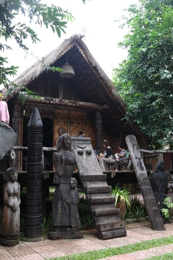 Bảo tồn và phát huy giá trị nhà dài Ê Đê gắn với du lịch cộng đồng