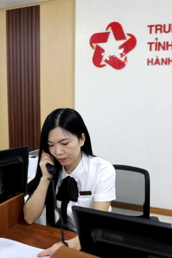 Cầu nối thủ tục hành chính trong thời điểm chuyển đổi lịch sử