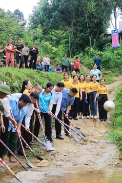 Khởi công cầu dân sinh vượt lũ cho người dân Yên Bái