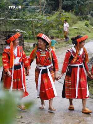 Dân tộc Pà Thẻn