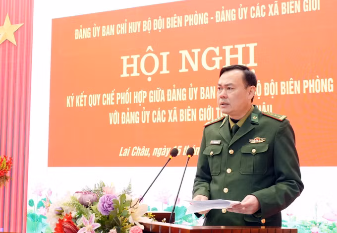 Chủ nhiệm Chính trị Ban Chỉ huy Bộ đội Biên phòng tỉnh Lai Châu, Đại tá Mai Thăng Long phát biểu.