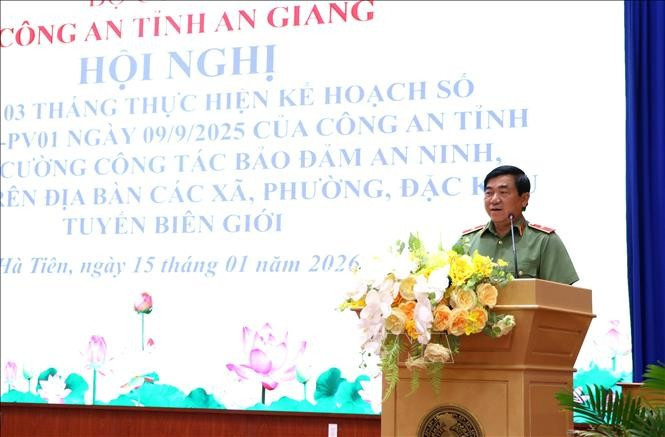 Thiếu tướng Nguyễn Văn Hận, Giám đốc Công an tỉnh An Giang phát biểu chỉ đạo tại Hội nghị.