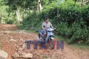 Nguy cơ hàng trăm hộ dân giữa đại ngàn bị cô lập