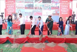 Phó Thủ tướng Chính phủ Trần Hồng Hà dự Lễ khởi công xây dựng Trường phổ thông nội trú liên cấp Khuất Xá