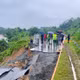 Khẩn trương phân luồng giao thông sau vụ sạt lở nghiêm trọng trên tuyến đường tỉnh 161