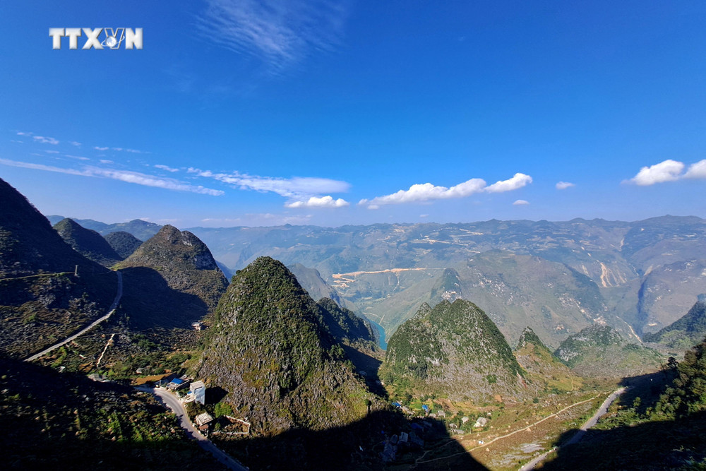 Khám Phá Cao Nguyên Đá Đồng Văn