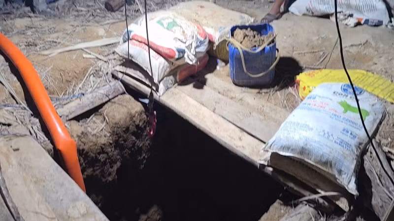 Phát hiện điểm khai thác vàng trái phép trong vườn nhà người dân