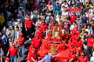 Rực rỡ sắc màu tại Lễ hội Nghinh Ông Quan Thánh Đế Quân tuần du