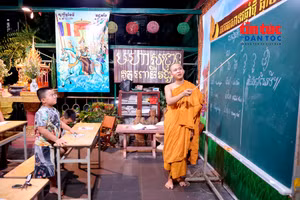 'Giữ lửa' lớp dạy chữ Khmer miễn phí tại TP Hồ Chí Minh