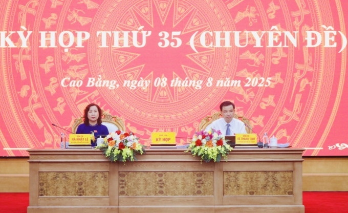 Chủ toạ kỳ họp. Chủ toạ kỳ họp.