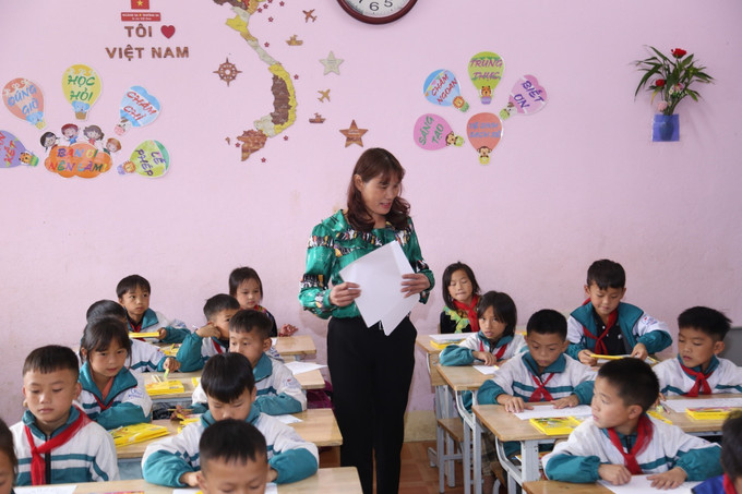 Cô Trần Thị Thao trong giờ giảng bài. Cô Trần Thị Thao trong giờ giảng bài.