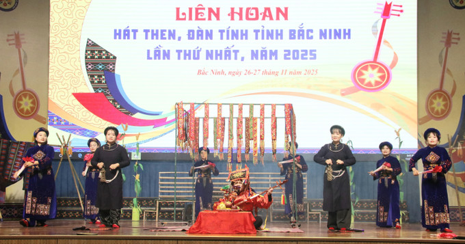 Trích đoạn tái hiện một nghi lễ Then trong sinh hoạt văn hóa truyền thống của người Tày, Nùng.