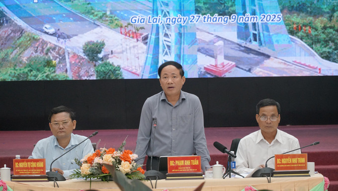 Chủ tịch UBND tỉnh Gia Lai Phạm Anh Tuấn phát biểu tại hội nghị. Ảnh: Hoài Nam/TTXVN Chủ tịch UBND tỉnh Gia Lai Phạm Anh Tuấn phát biểu tại hội nghị. Ảnh: Hoài Nam/TTXVN
