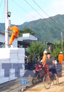 Thắp sáng nơi ở mới cho người dân vùng lũ Mường Than