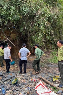 Xử lý các đối tượng khai thác vàng không phép trong rừng phòng hộ Đắk Glong - Gia Nghĩa