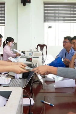 Điểm tựa cho sinh viên nghèo