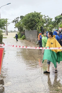 Mưa lũ gây sạt lở, chia cắt nhiều tuyến giao thông tại Đắk Lắk