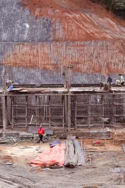 Tuyên Quang đẩy nhanh tiến độ, đưa các dự án trường nội trú biên giới về đích