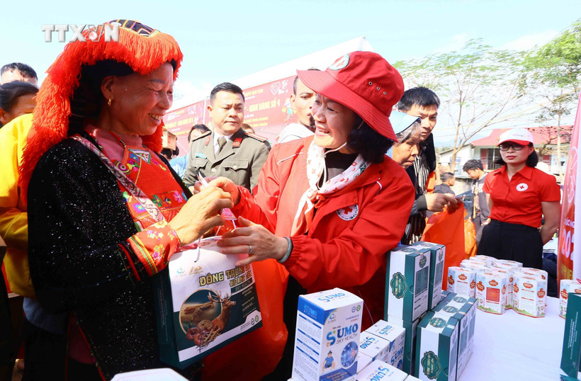 Tết Nhân ái – Tết trao yêu thương​