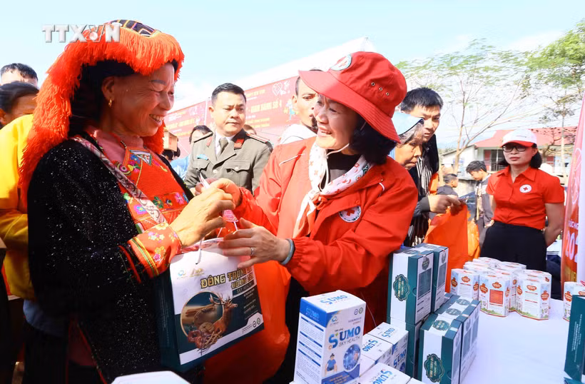 Tết Nhân ái – Tết trao yêu thương​