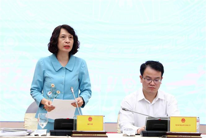 Thống nhất chuyển bệnh COVID-19 từ nhóm A sang nhóm B