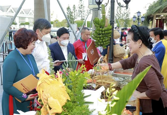 Du lịch Việt Nam: Khảo sát xây dựng di sản văn hóa ẩm thực tại Nam Định