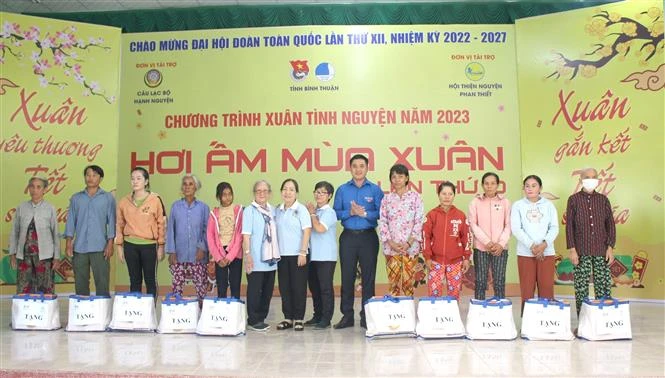 Bình Thuận: Mang mùa xuân sớm đến với các gia đình có hoàn cảnh khó khăn