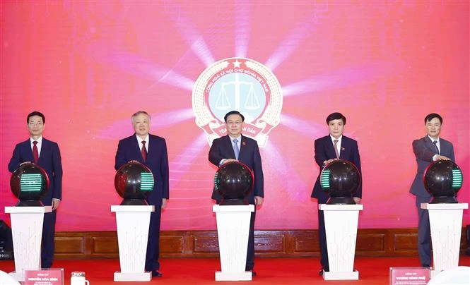 Chủ tịch Quốc hội Vương Đình Huệ dự Lễ khánh thành 4 ứng dụng công nghệ thông tin trong lĩnh vực Tòa án