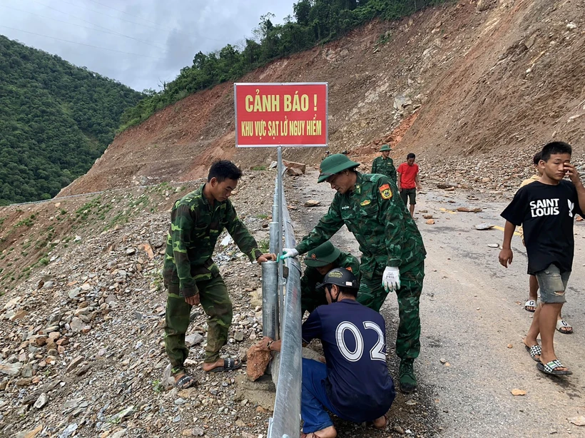 Nghệ An: Khẩn trương khắc phục các điểm sạt lở tại huyện miền núi Kỳ Sơn